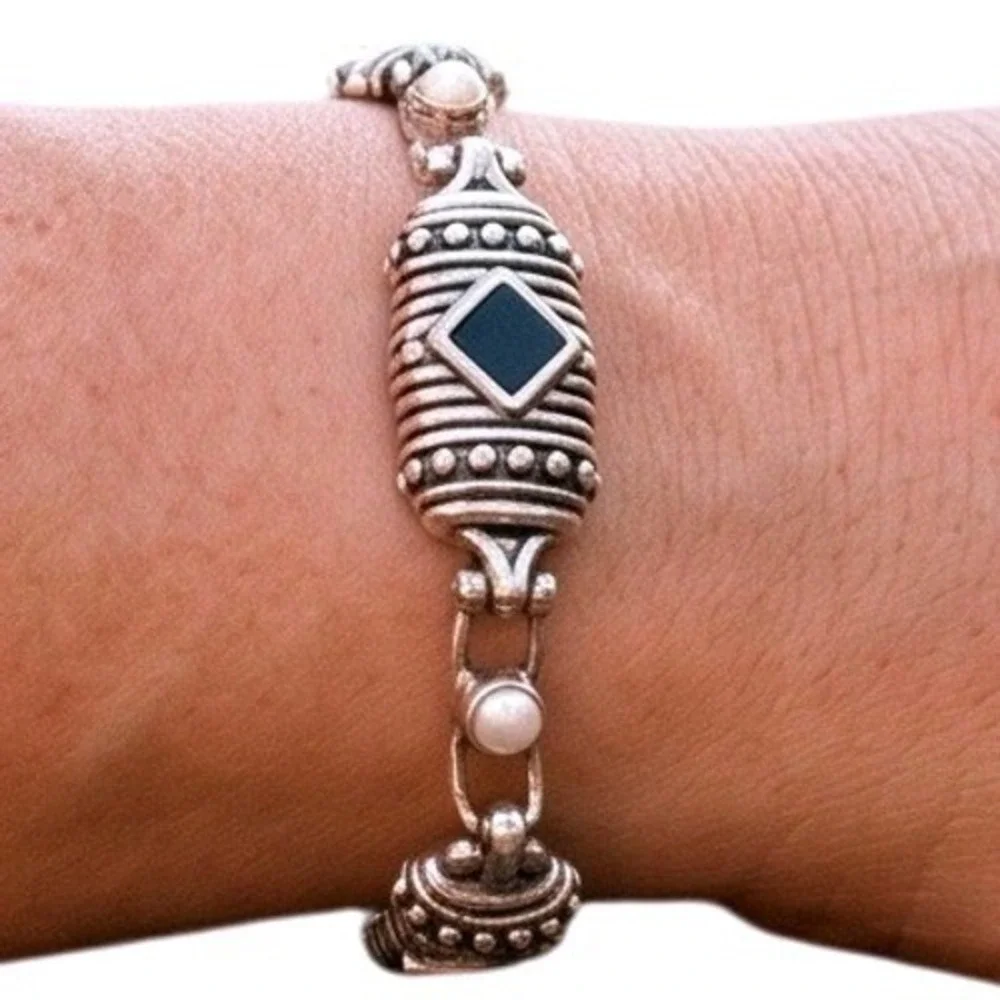 Vintage Magnetic Link Bracelet Silver Tone Black Onyx Faux Pearl 8 Inch Boho
